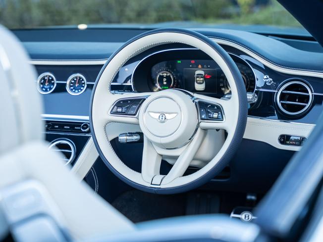 BENTLEY Continental GTC Photo 11