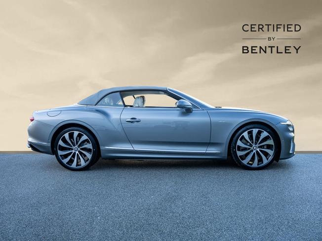 BENTLEY Continental GTC Photo 17