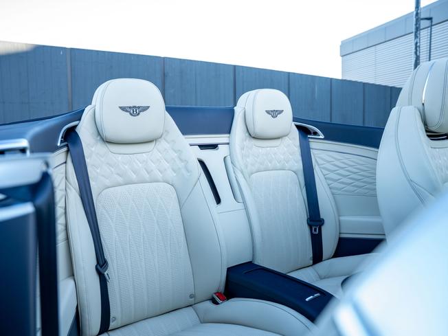 BENTLEY Continental GTC Photo 26