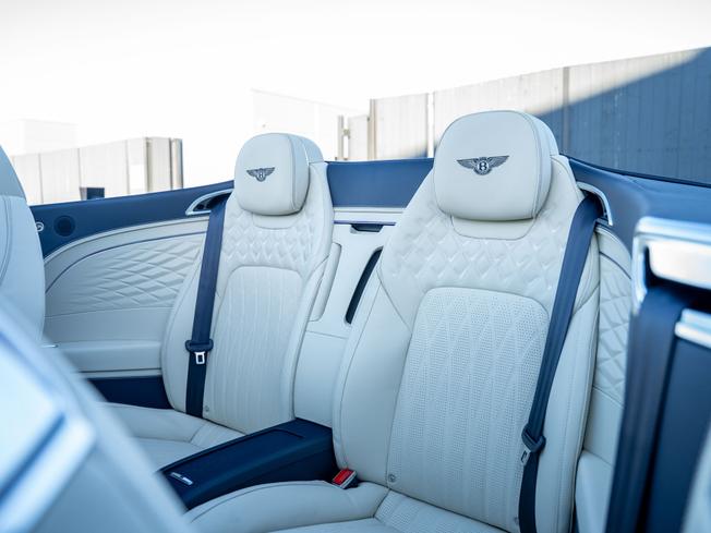 BENTLEY Continental GTC Photo 27