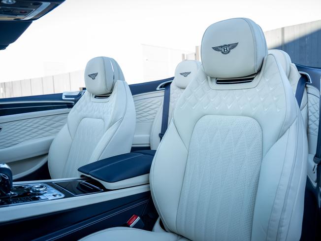 BENTLEY Continental GTC Photo 28