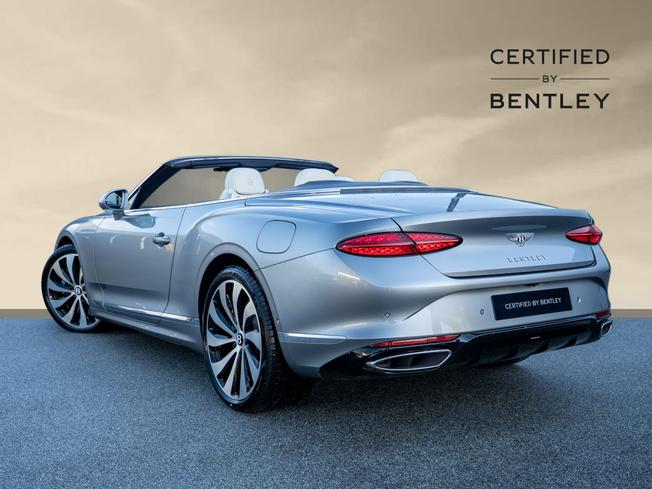 BENTLEY Continental GTC Photo 3