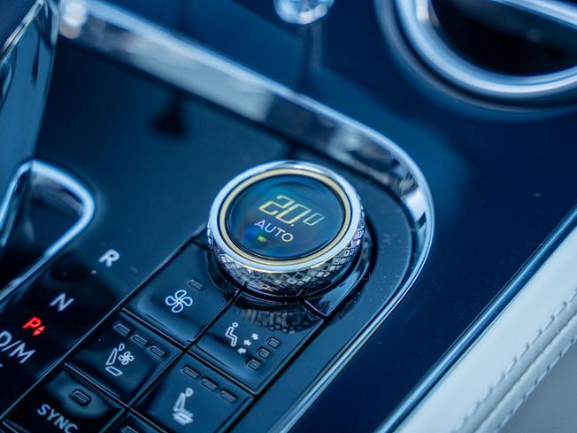 BENTLEY Continental GTC Photo 34