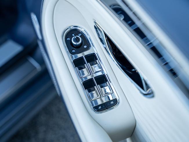 BENTLEY Continental GTC Photo 35
