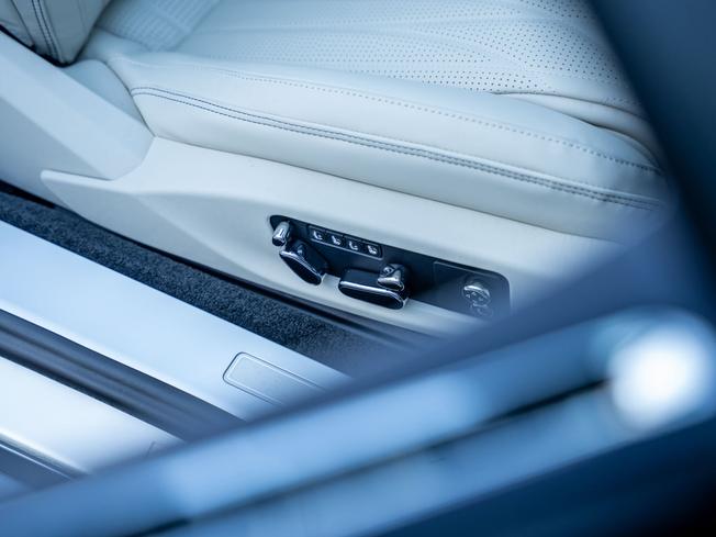 BENTLEY Continental GTC Photo 37