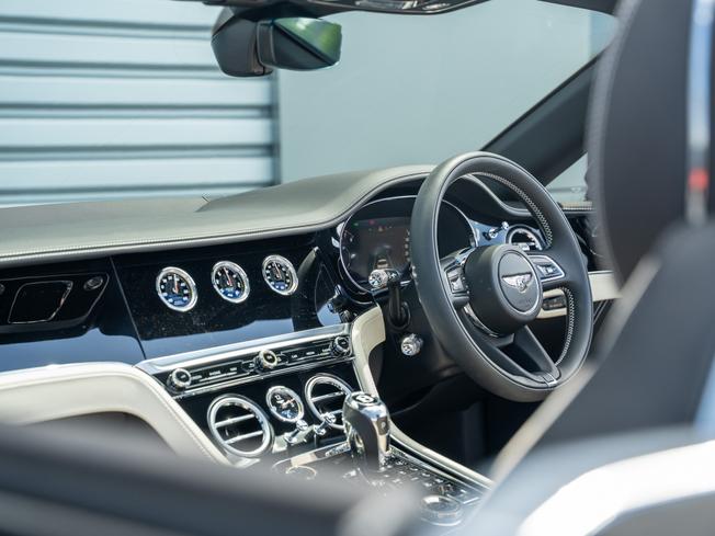 BENTLEY Continental Photo 11