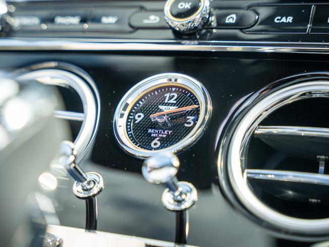 BENTLEY Continental Photo 28