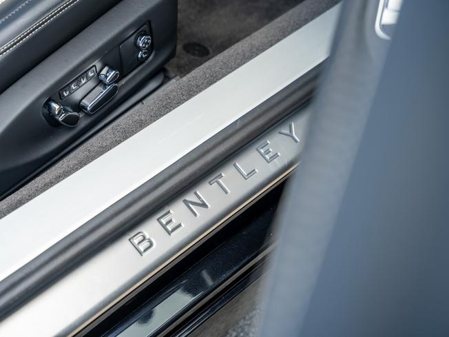 BENTLEY Continental Photo 32
