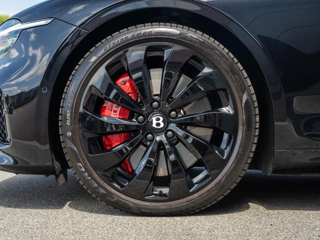 BENTLEY Continental Photo 5