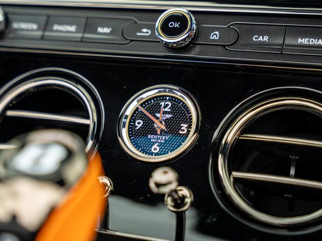 BENTLEY Continental Photo 29