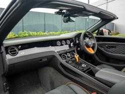 BENTLEY Continental Photo 3