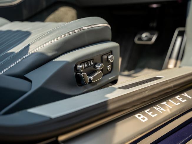 BENTLEY Continental Photo 33