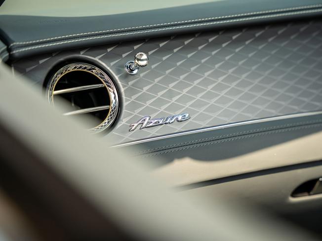 BENTLEY Continental Photo 34