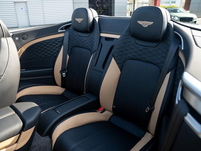 BENTLEY Continental GTC Photo 22