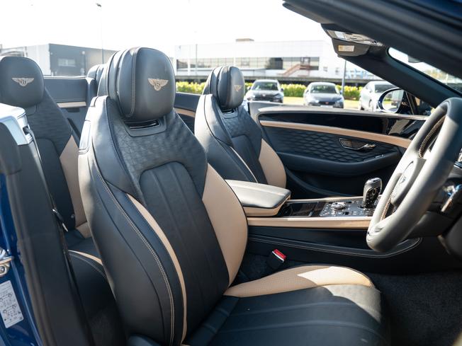 BENTLEY Continental GTC Photo 23