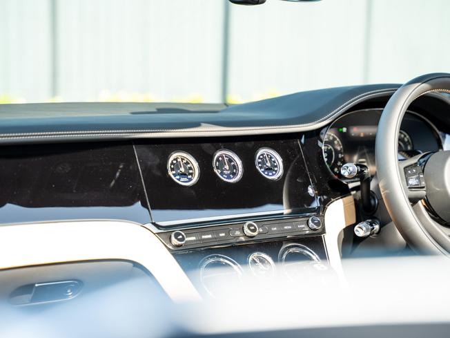 BENTLEY Continental GTC Photo 33