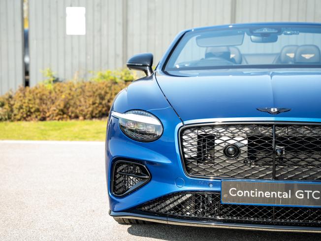 BENTLEY Continental GTC Photo 44