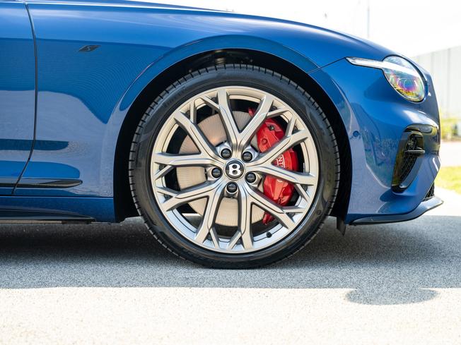 BENTLEY Continental GTC Photo 6