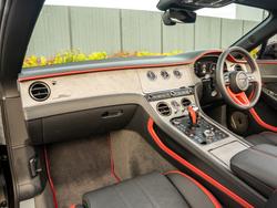 BENTLEY Continental GTC Photo 3