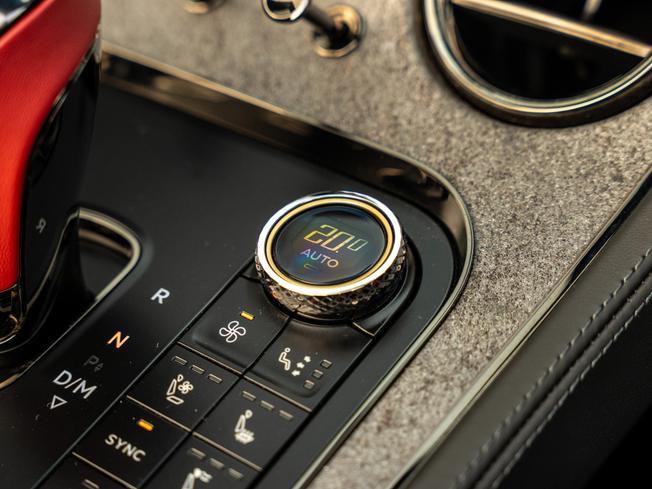 BENTLEY Continental GTC Photo 33