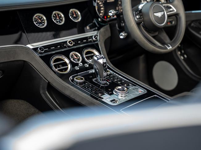 BENTLEY Continental Photo 24