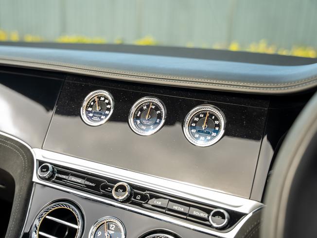 BENTLEY Continental Photo 26