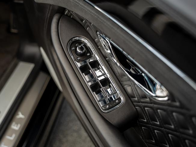 BENTLEY Continental Photo 30