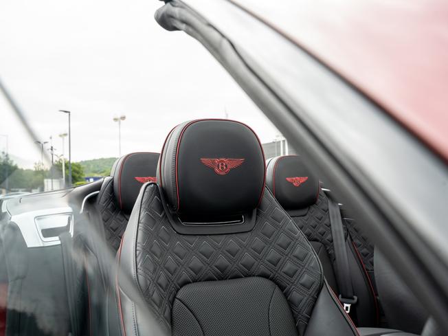 BENTLEY Continental Photo 22