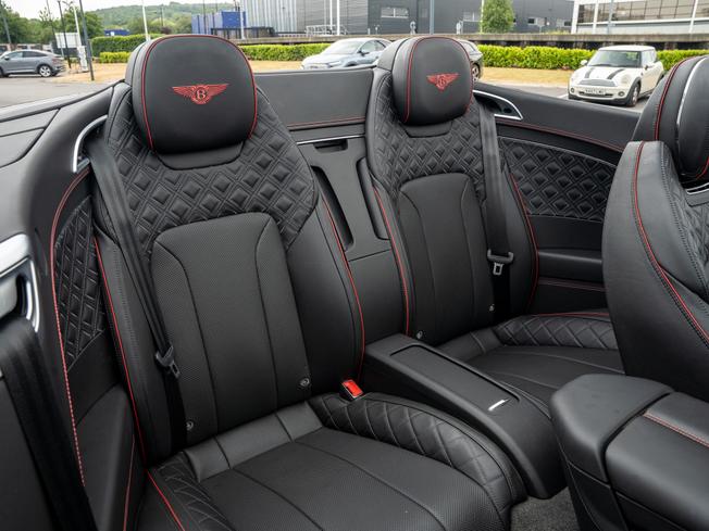 BENTLEY Continental Photo 23