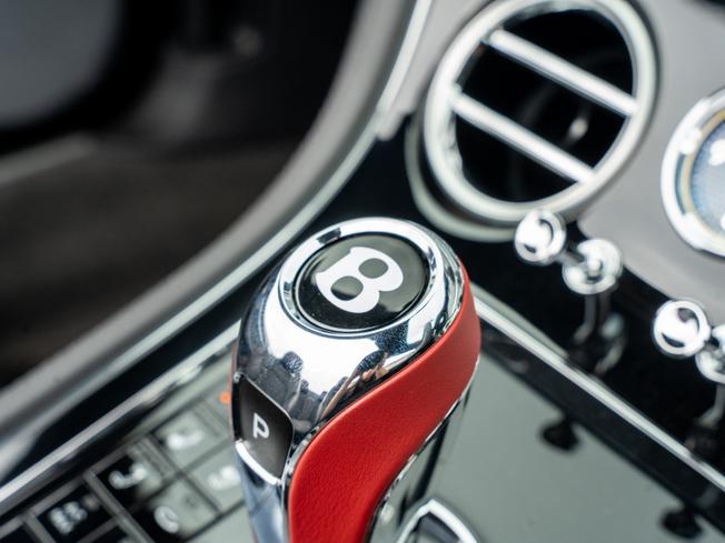 BENTLEY Continental Photo 31