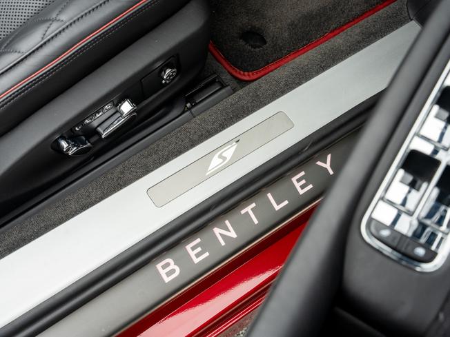 BENTLEY Continental Photo 32