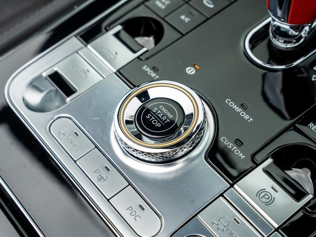 BENTLEY Continental Photo 34