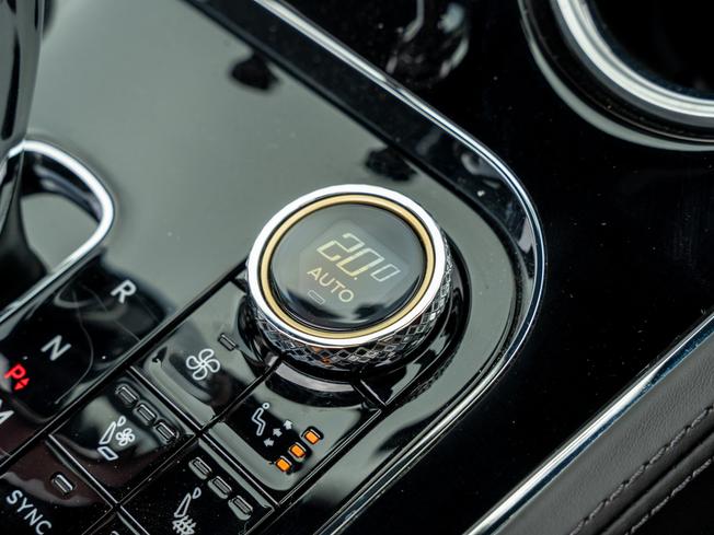 BENTLEY Continental Photo 37