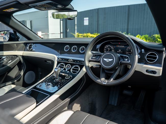 BENTLEY Continental Photo 11