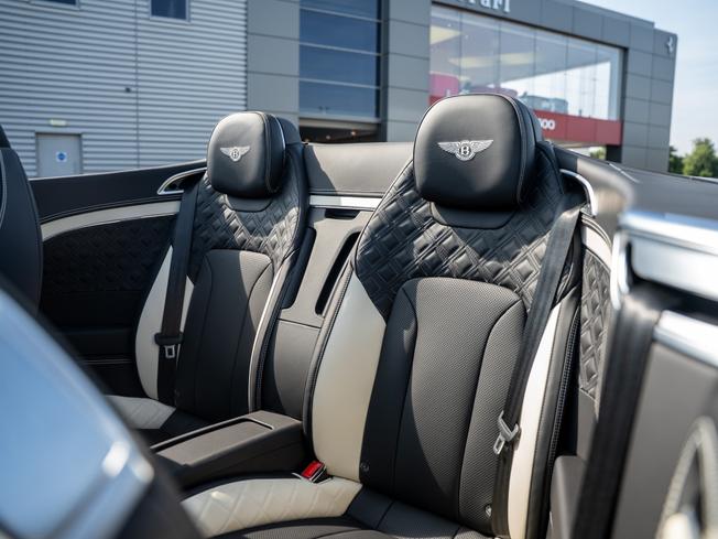 BENTLEY Continental Photo 22