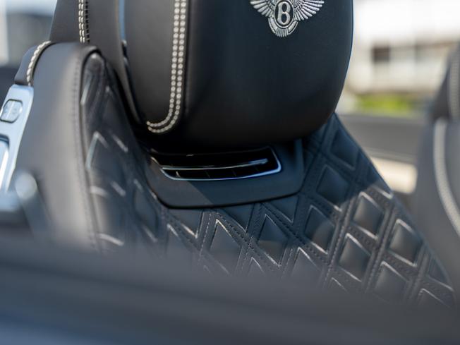 BENTLEY Continental Photo 24