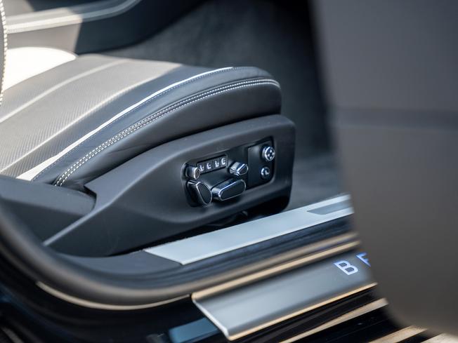BENTLEY Continental Photo 35