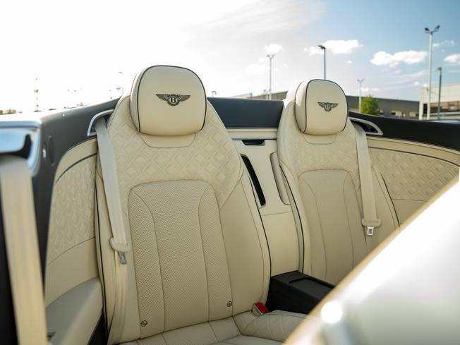BENTLEY Continental GTC Photo 21