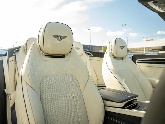 BENTLEY Continental GTC Photo 22