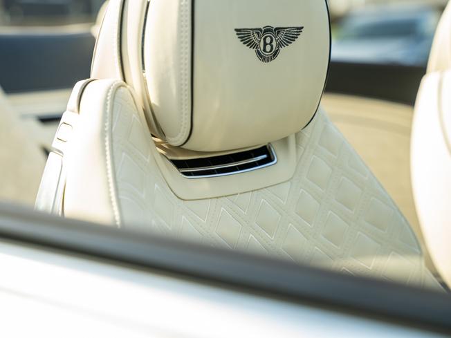 BENTLEY Continental GTC Photo 24