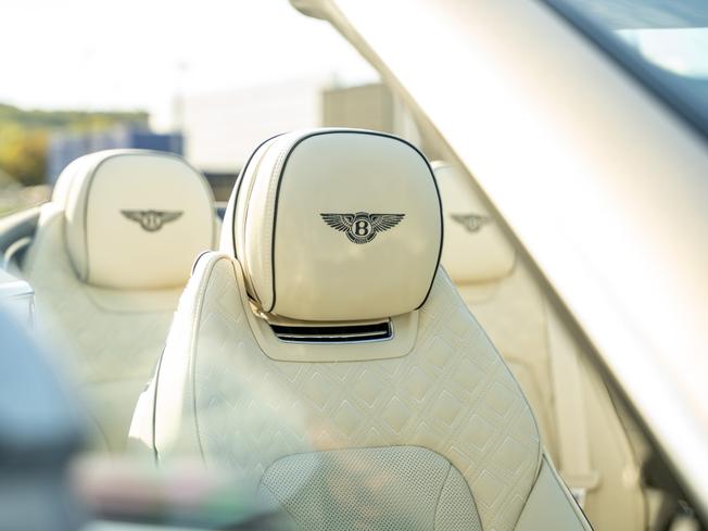 BENTLEY Continental GTC Photo 25
