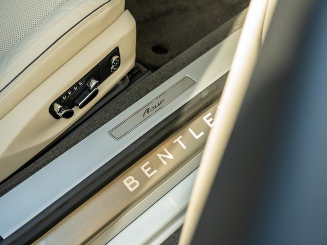 BENTLEY Continental GTC Photo 33