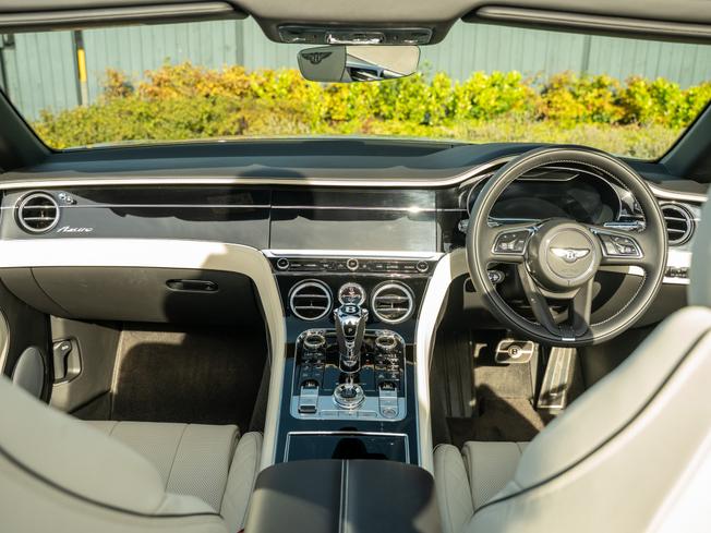 BENTLEY Continental GTC Photo 4