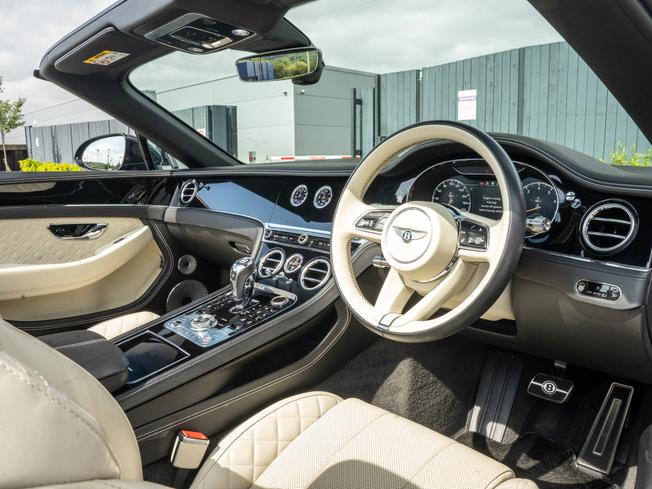 BENTLEY Continental Photo 11