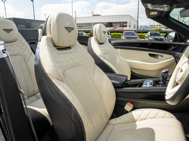 BENTLEY Continental Photo 23