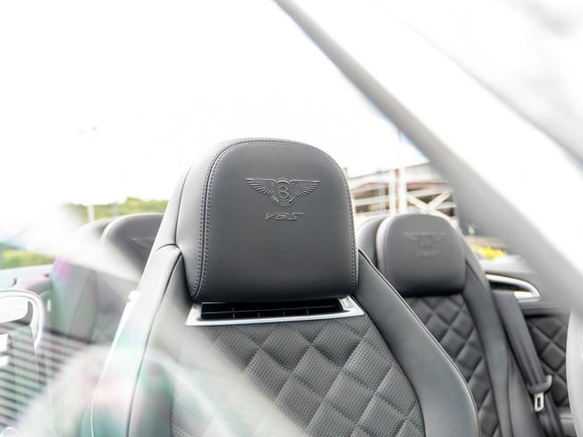 BENTLEY Continental Photo 23