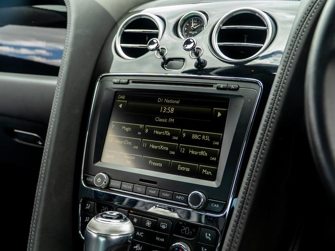 BENTLEY Continental Photo 32