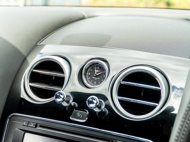 BENTLEY Continental Photo 33