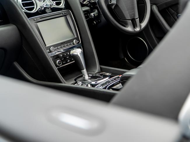 BENTLEY Continental Photo 35