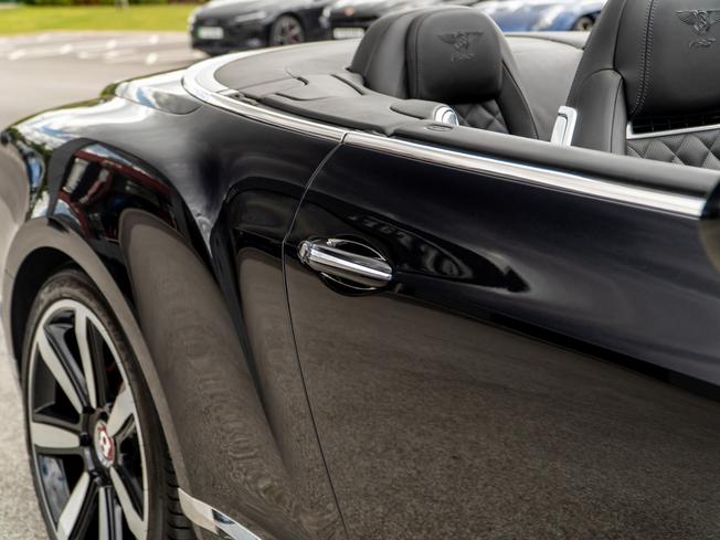 BENTLEY Continental Photo 39